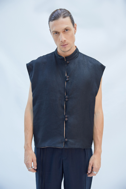 ROBBY VEST